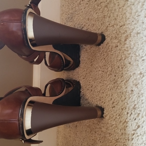 Brian Atwood brown high heel sandals  shoes 6 - Picture 4 of 14